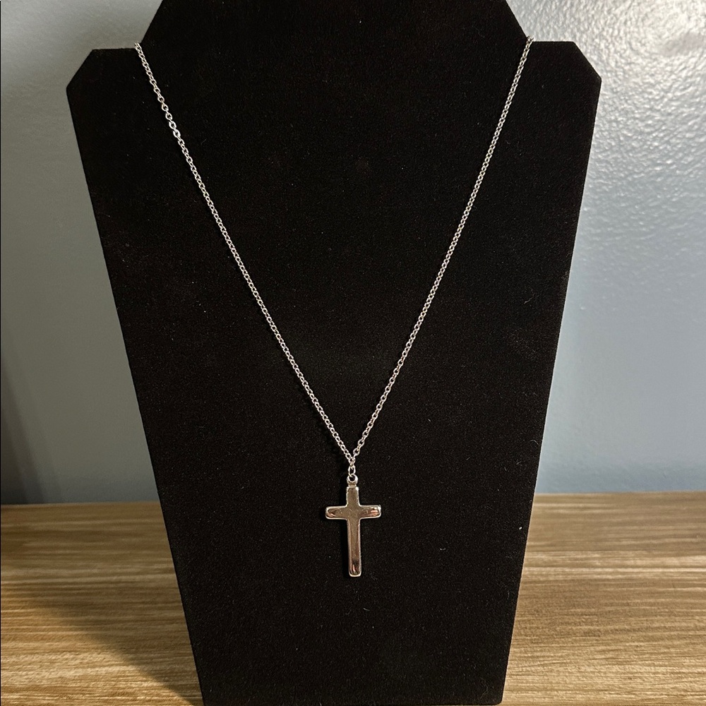 Graduation GIFT ALERT ‼️ Elegant Stainless Steel Silver Cross Pendant Necklace